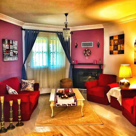 Mayko Ev ホテル *